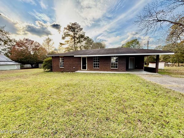 23 Topeka Jayess Road, Jayess, MS 39641