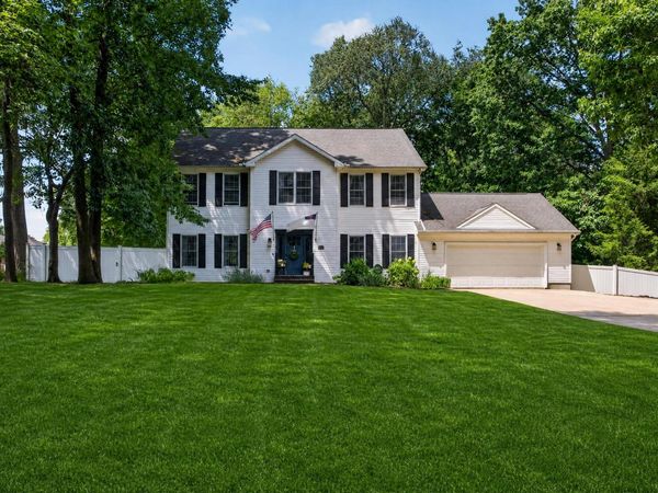 1210 Gilroy Road, Jackson, MI 49203