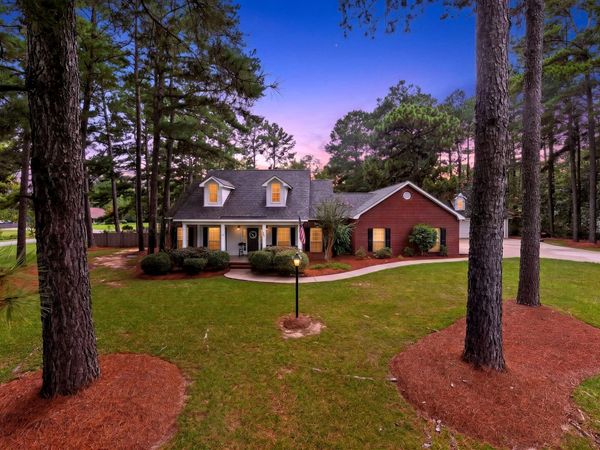 207 Longleaf Dr., Petal, MS 39465