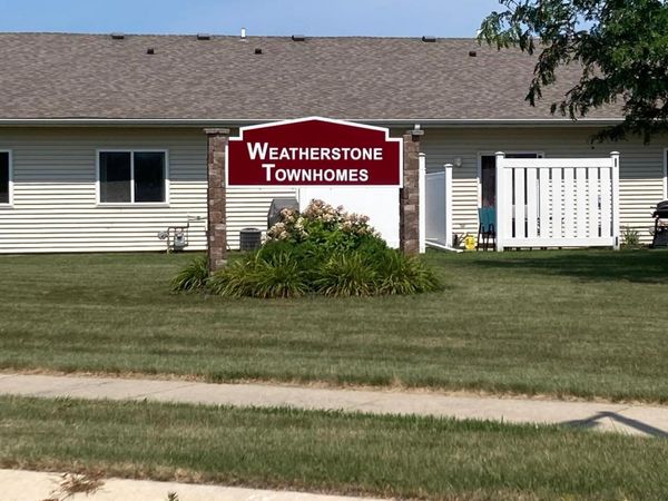 5157 Weatherstone Drive NW, Rochester, MN 55901