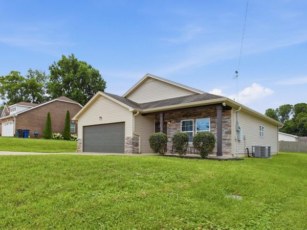 216 Woodsong Ln , Columbia, TN 38401