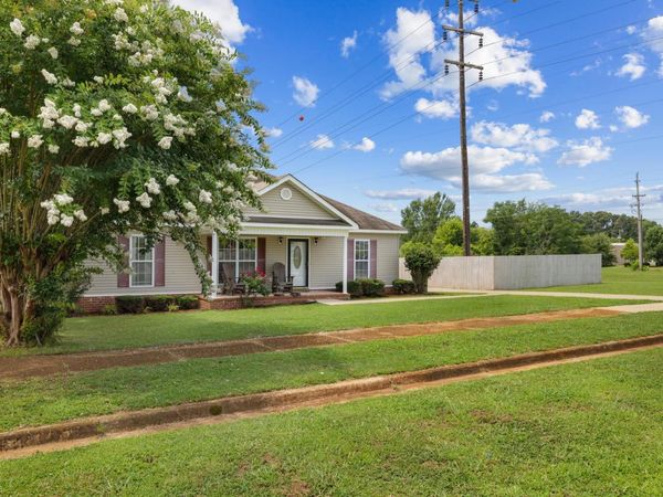 100 Michigan Ave, Muscle Shoals, AL 35661