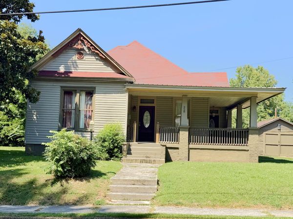 328 Head St , Paris, TN 38242