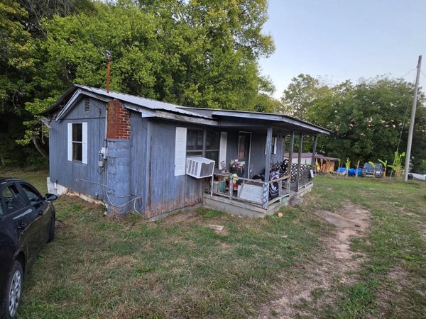 174 Cass Ln NW, Charleston, TN 37310