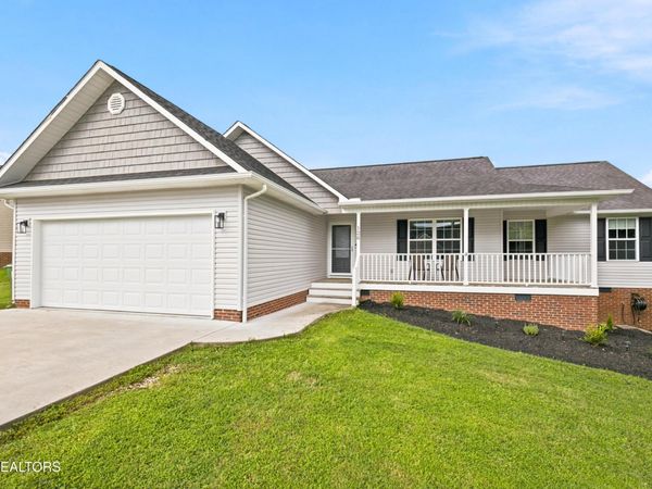 126 West Drive , La Follette, TN 37766