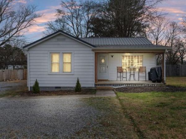 910 Georgetown Rd NW, Cleveland, TN 37311