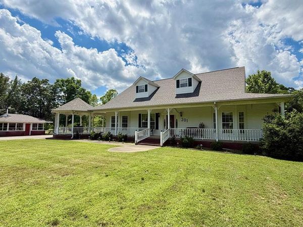 201 Green Willow Lane , Hot Springs, AR 71901
