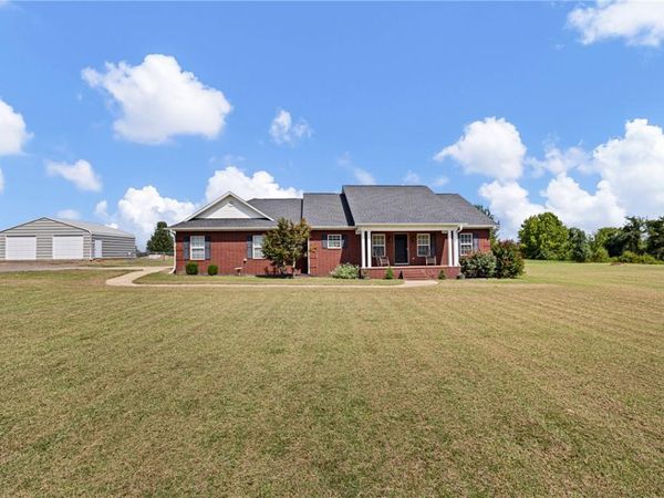 17830 N State Highway 7 , Dardanelle, AR 72834