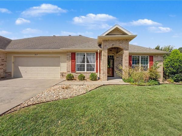 27 Highland Parkway , Bella Vista, AR 72715