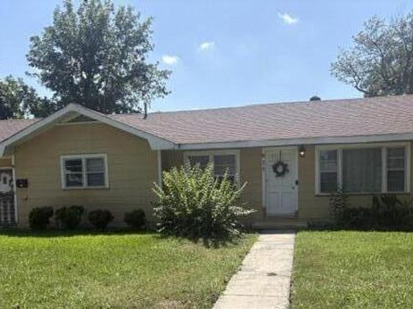 611 W Mccorkle Circle, Greenville, MS 38703