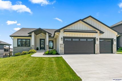 5413 N 206 Street, Elkhorn, NE 68022