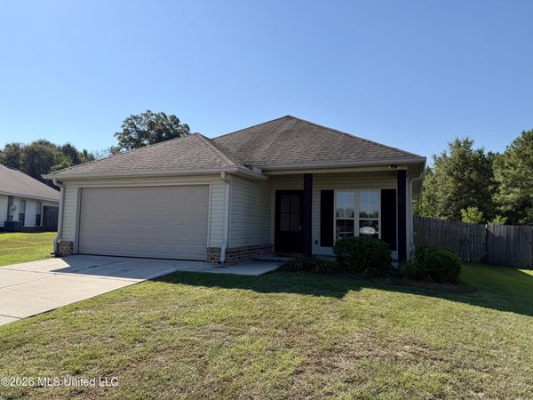 18 Trillium , Hattiesburg, MS 39402